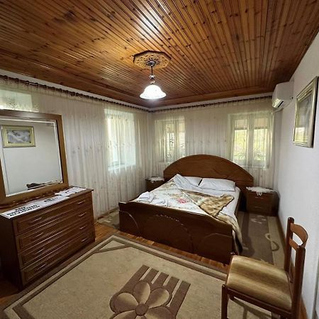 Geri Guesthouse Gjirokastër Exteriör bild