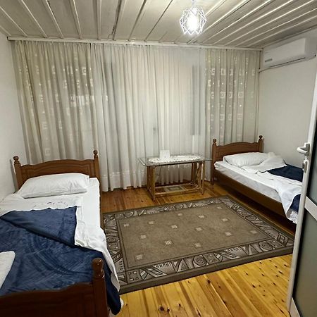 Geri Guesthouse Gjirokastër Exteriör bild