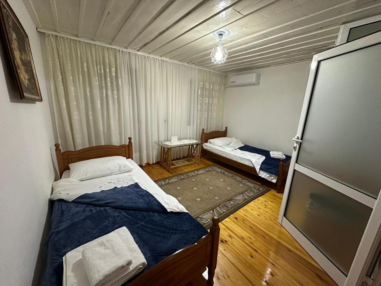 Geri Guesthouse Gjirokastër Exteriör bild