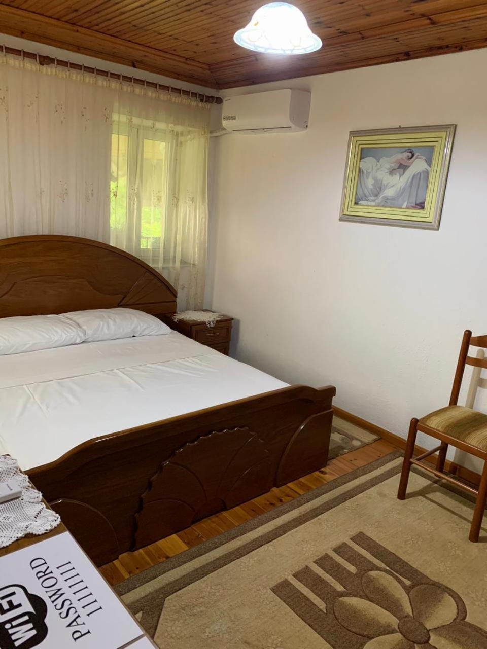 Geri Guesthouse Gjirokastër Exteriör bild