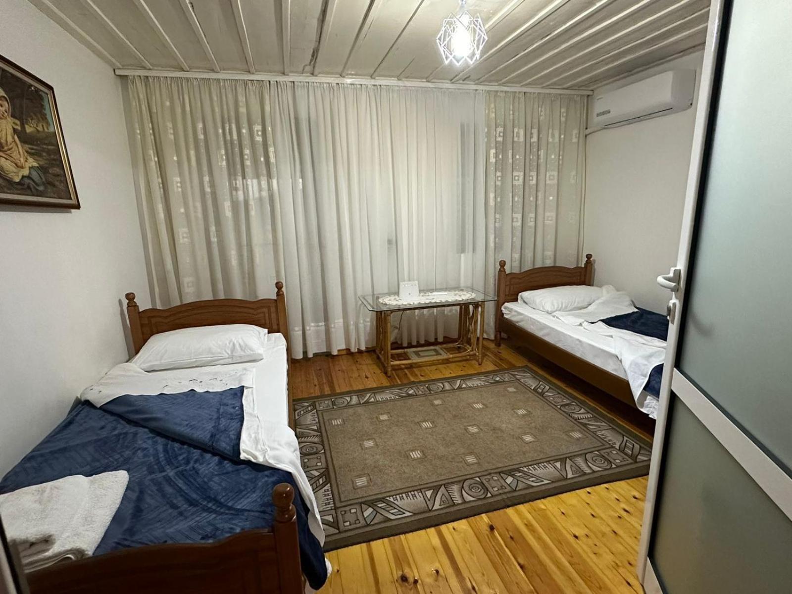 Geri Guesthouse Gjirokastër Exteriör bild