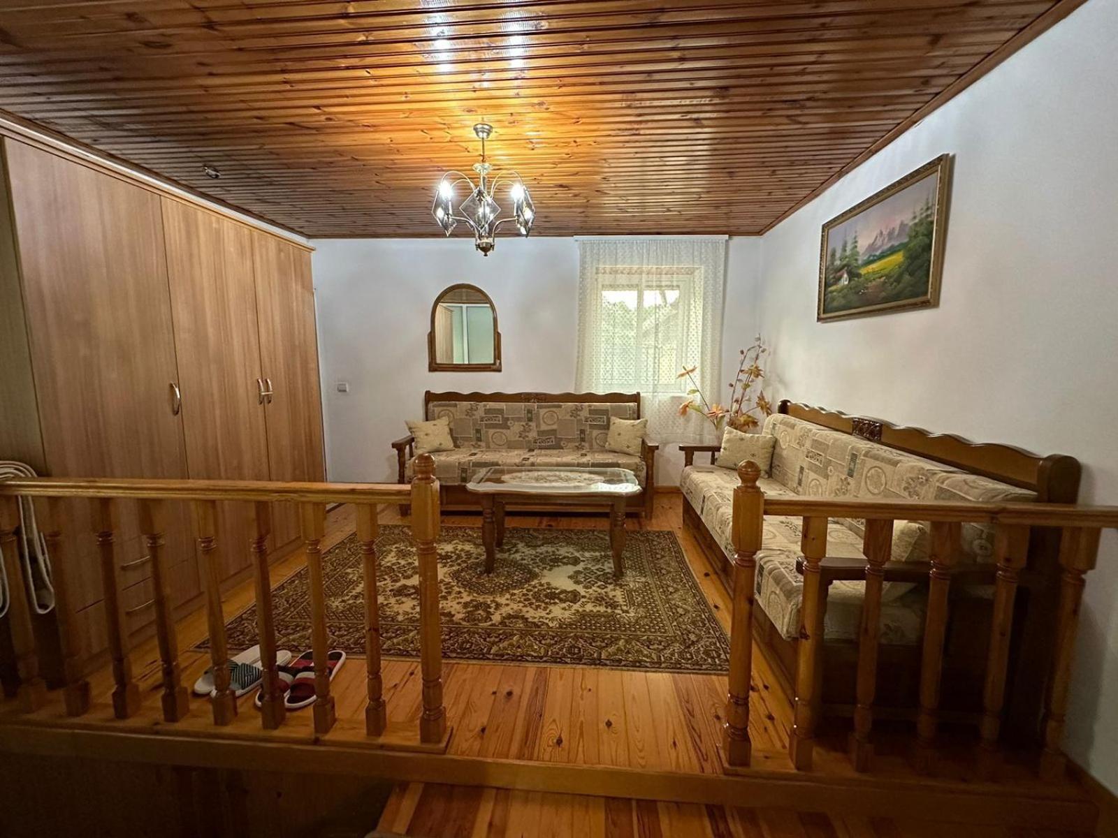Geri Guesthouse Gjirokastër Exteriör bild